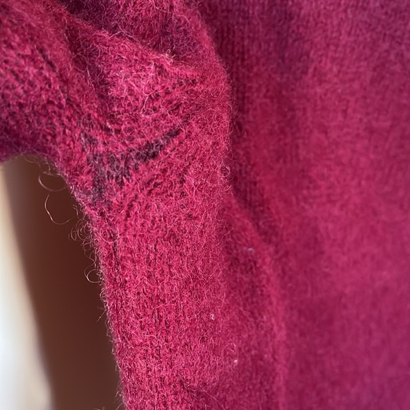 VINTAGE BLOOMINGDALE’S 100% Wool Maroon Sweater Boys' Shop L/16-18 - Picture 5 of 10